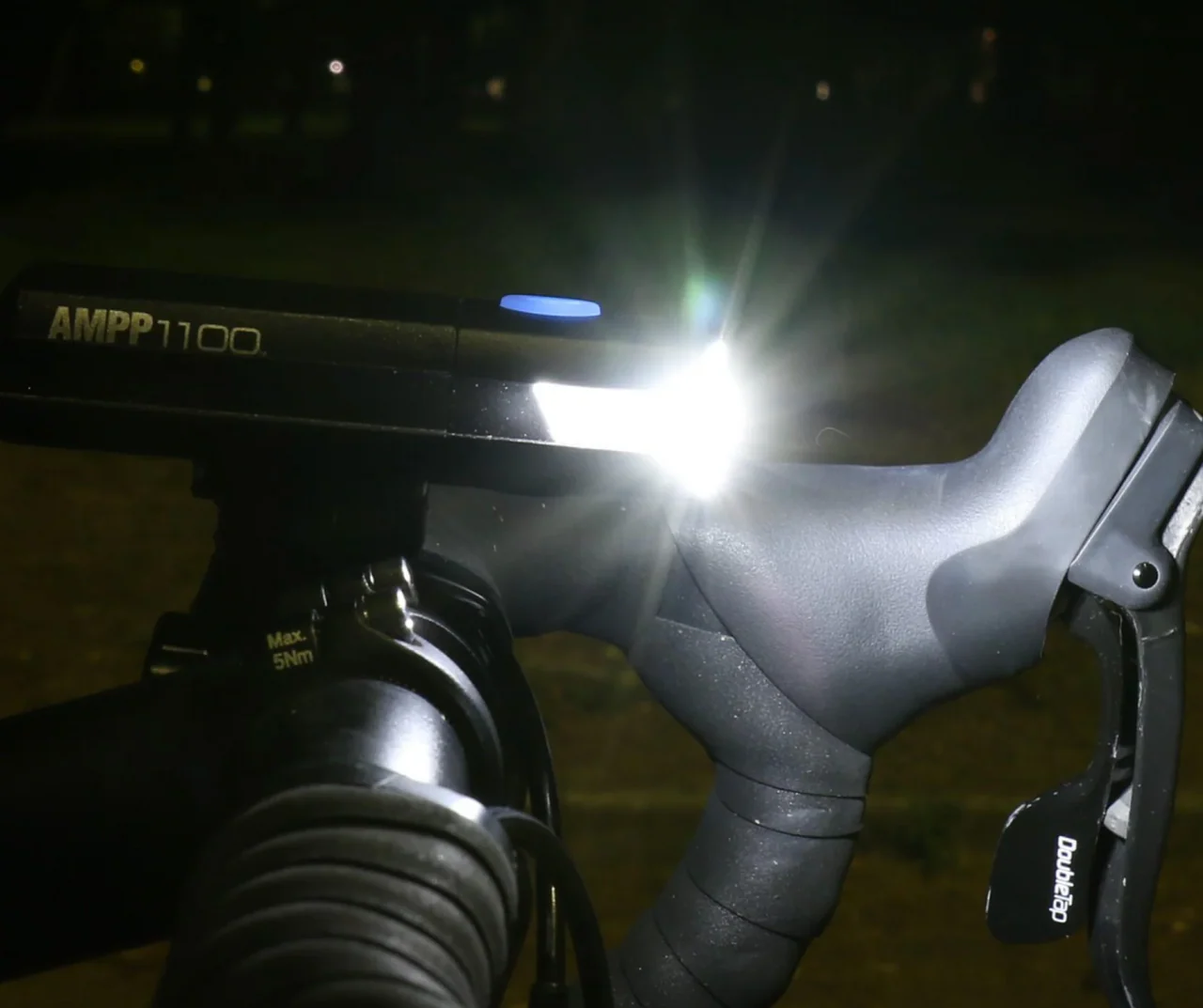 CatEye AMPP 1100 USB Rechargeable Front Bicycle Light | GRAVEL MTB ROAD - Image 4