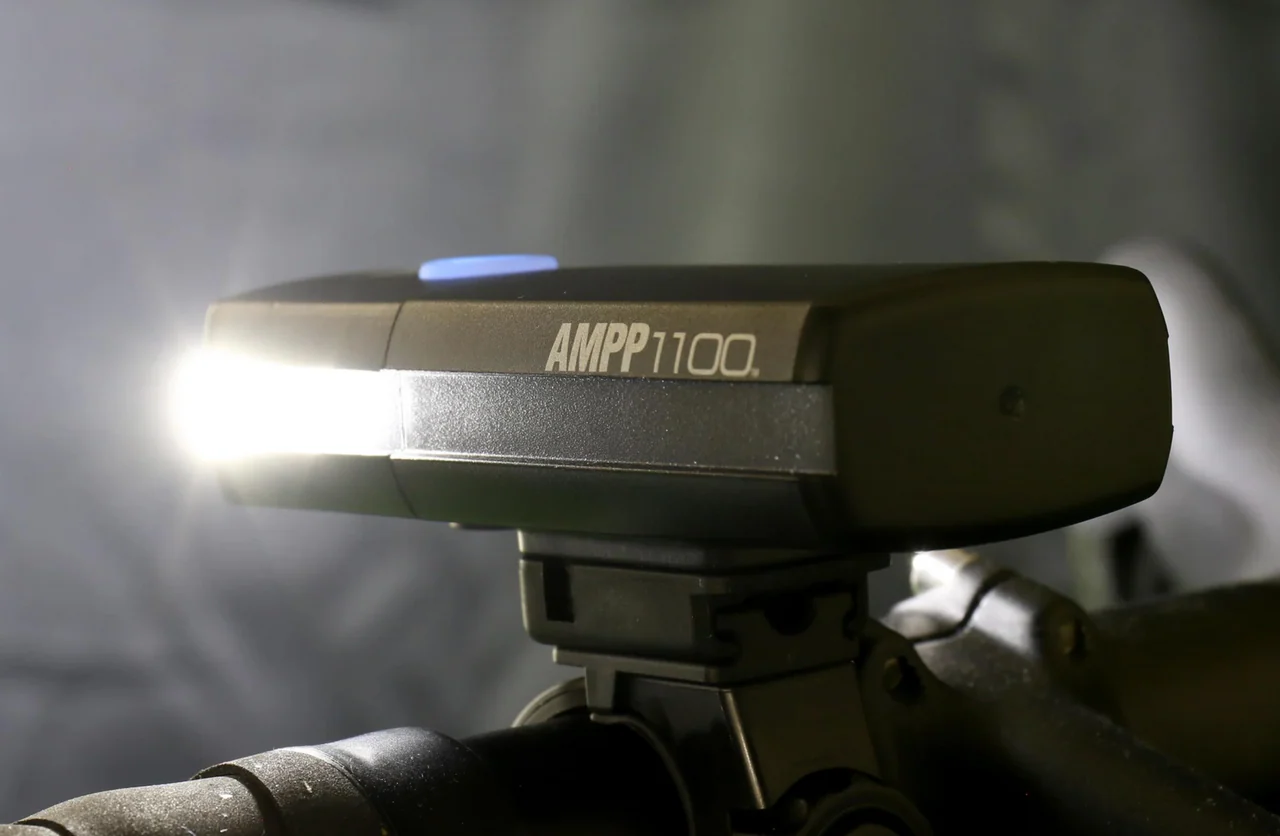 CatEye AMPP 1100 USB Rechargeable Front Bicycle Light | GRAVEL MTB ROAD - Image 5