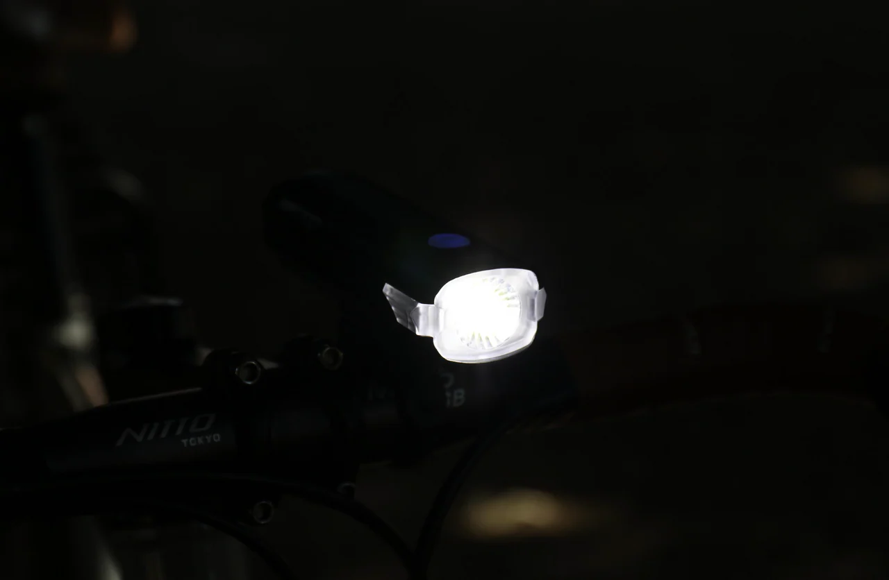 CatEye AMPP 1700 Front USB-C Rechargeable Bike Light - Image 3