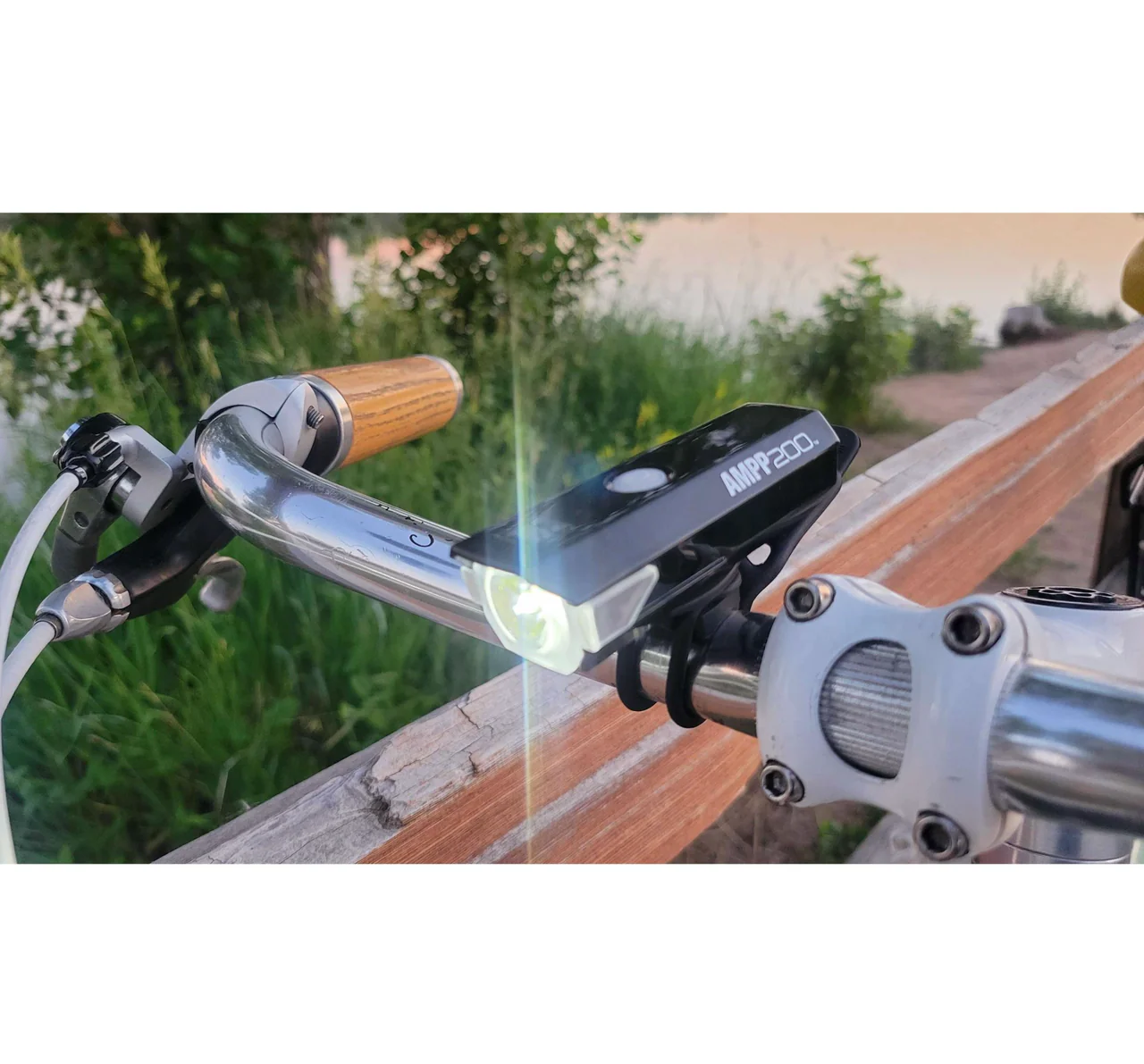 CatEye AMPP 200 Front Bicycle Light | MTB ROAD GRAVEL - Image 4