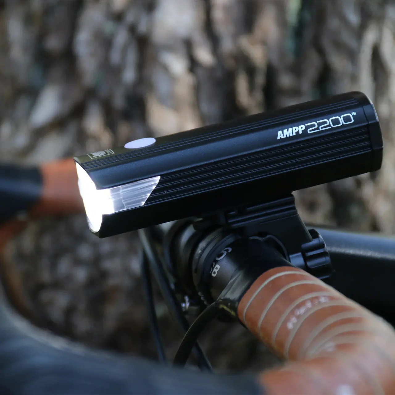 CatEye AMPP 2200 USB-C Rechargeable Front Bicycle Light | MTB ROAD GRAVEL - Image 2
