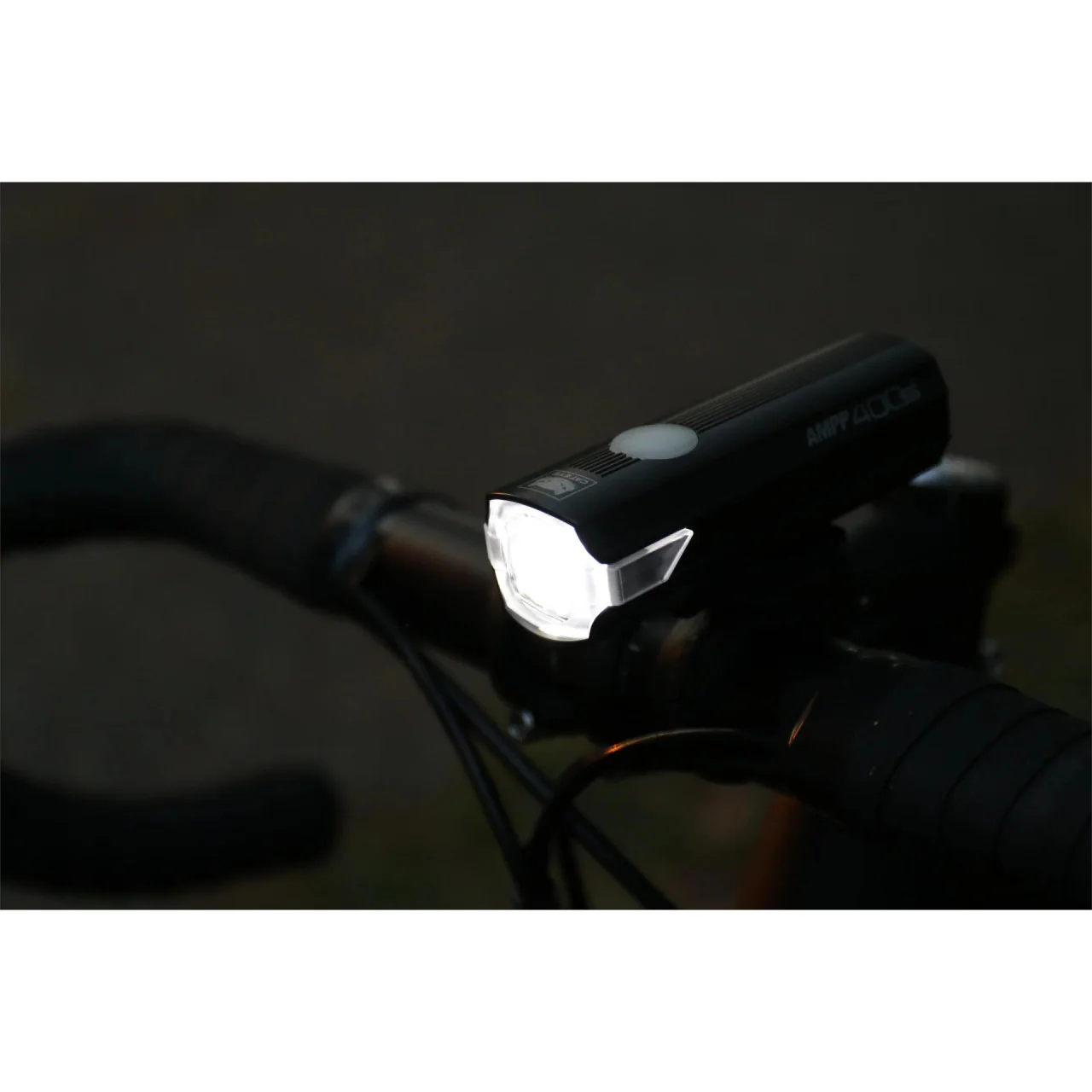 Cateye AMPP 400S USB-C Rechargeable Front Bicycle Light | MTB ROAD GRAVEL - Image 2