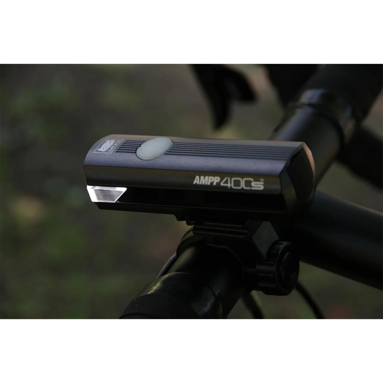 Cateye AMPP 400S USB-C Rechargeable Front Bicycle Light | MTB ROAD GRAVEL - Image 3