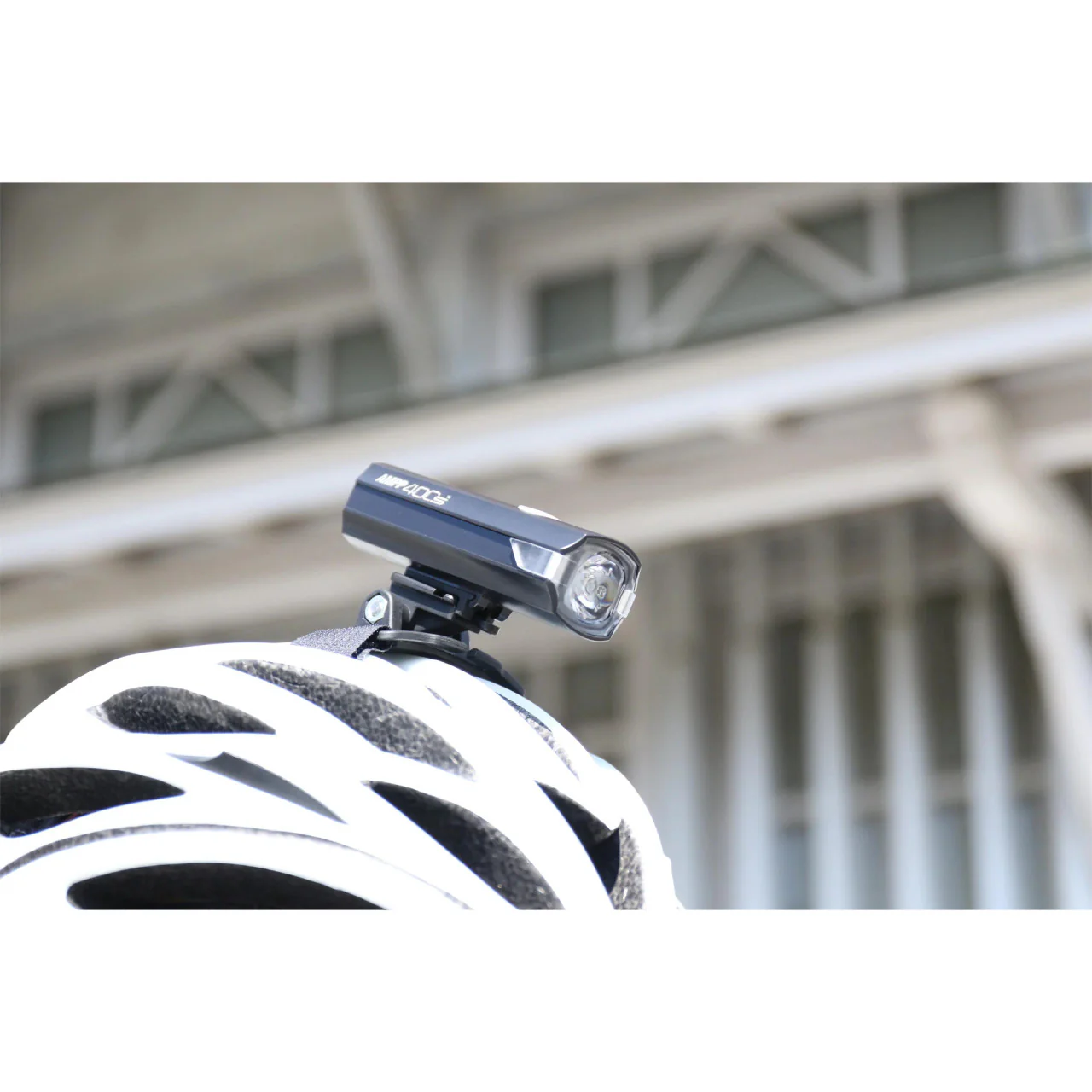 Cateye AMPP 400S USB-C Rechargeable Front Bicycle Light | MTB ROAD GRAVEL - Image 4