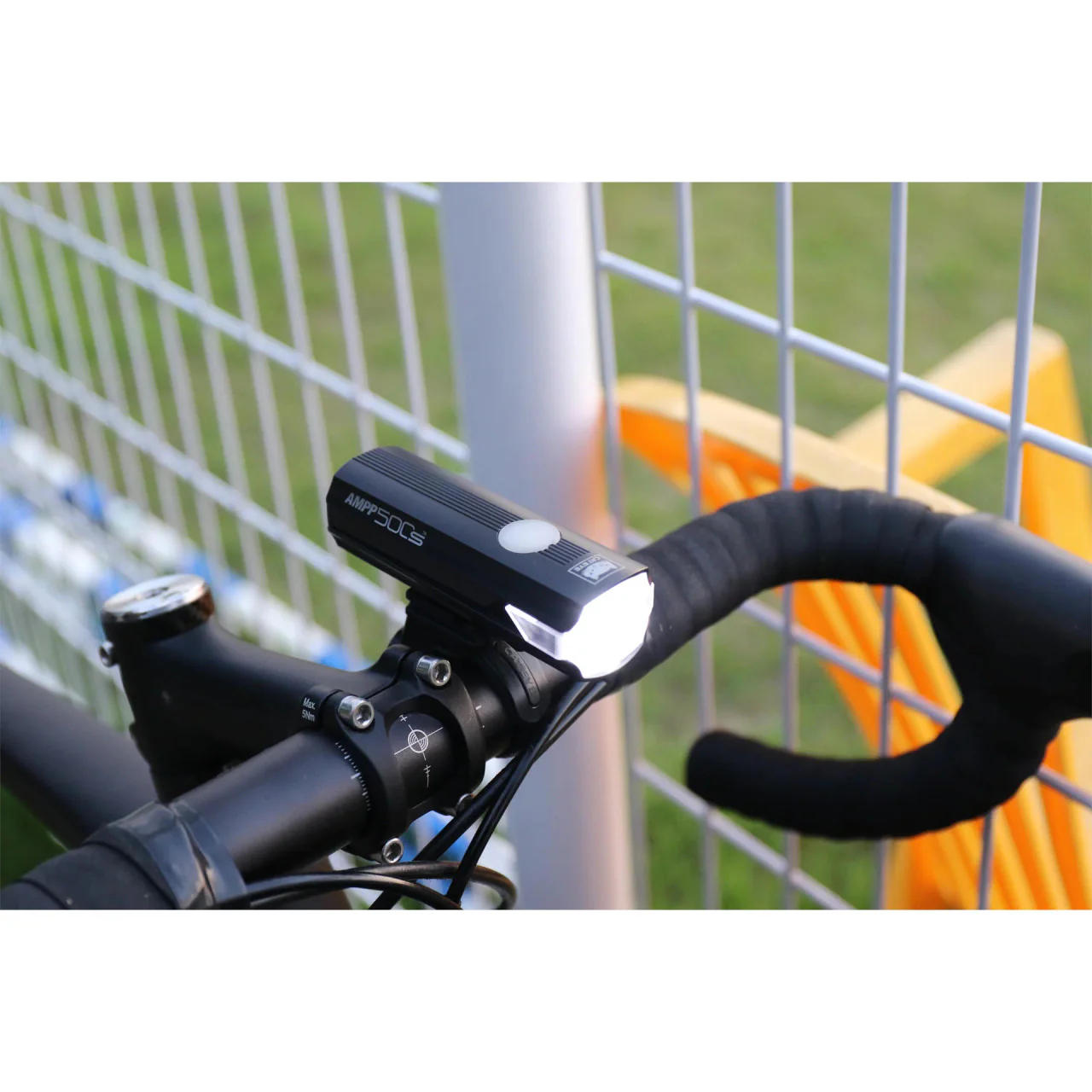 Cateye AMPP 500S USB-C Rechargeable Front Bicycle Light | ROAD GRAVEL MTB - Image 3