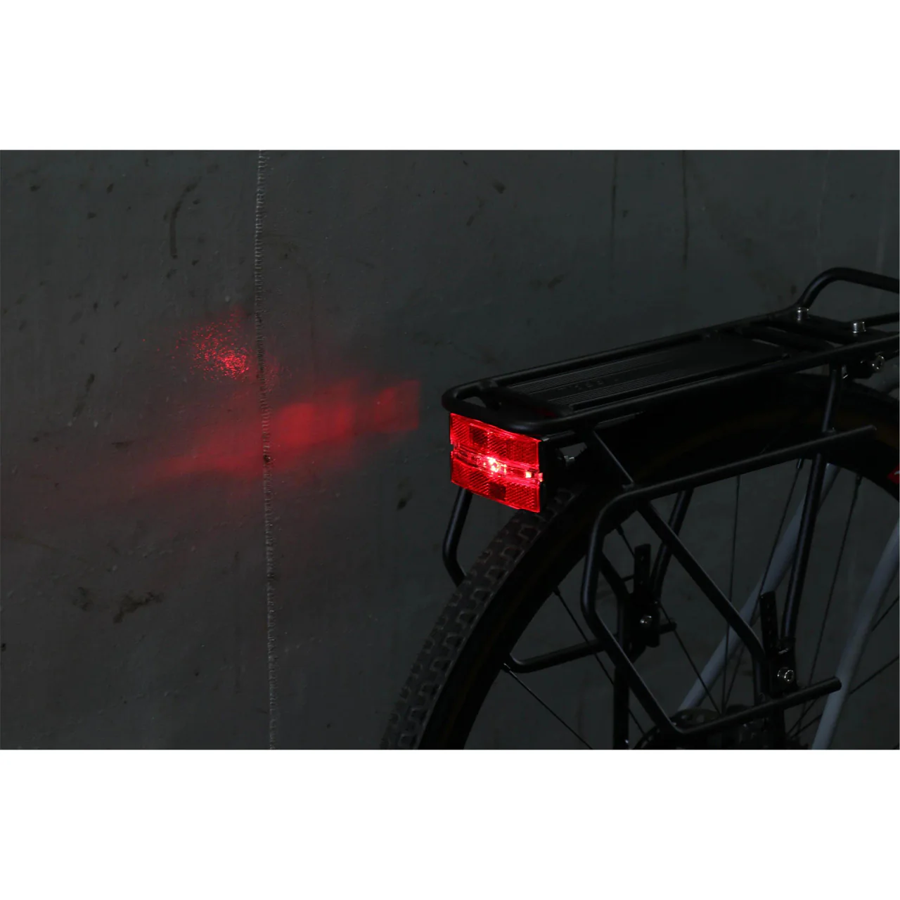 Cateye Reflex Rack AA Battery Rear Bicycle Light | GRAVEL ROAD - Image 3