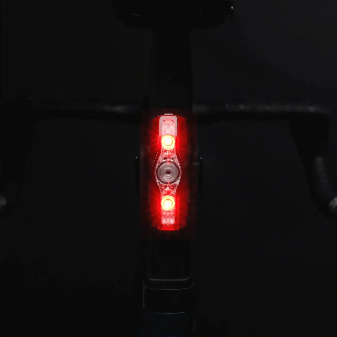 CatEye VIZ 150 USB-C Rechargeable Rear Bicycle Light  | MTB ROAD GRAVEL - Image 2