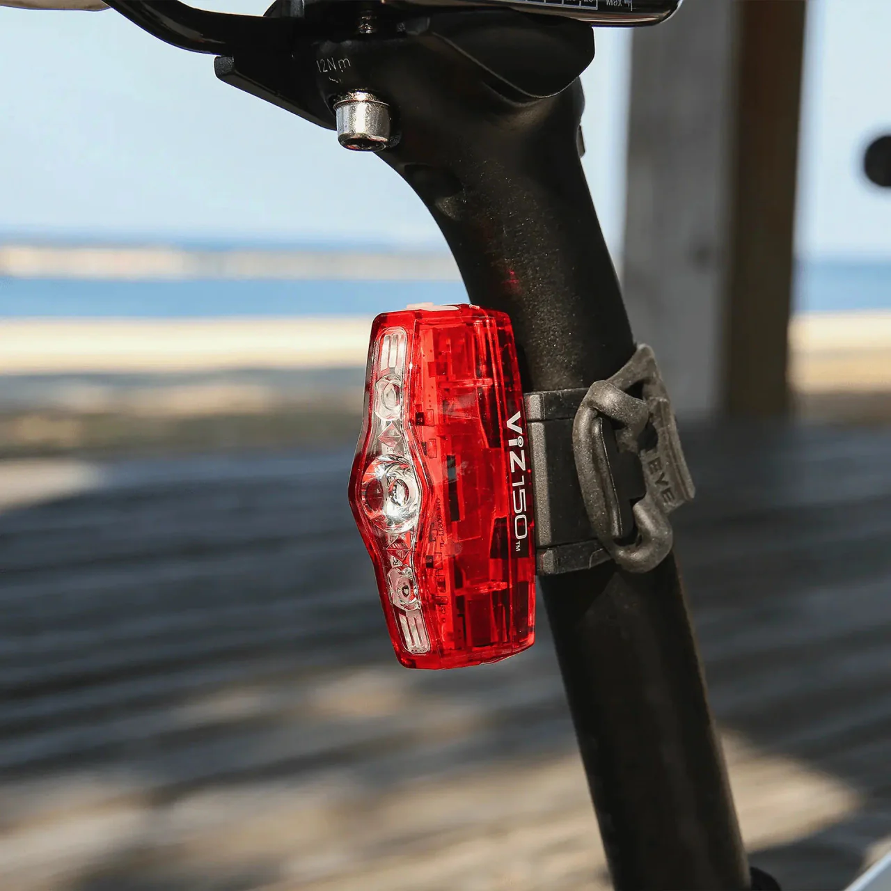 CatEye VIZ 150 USB-C Rechargeable Rear Bicycle Light  | MTB ROAD GRAVEL - Image 3