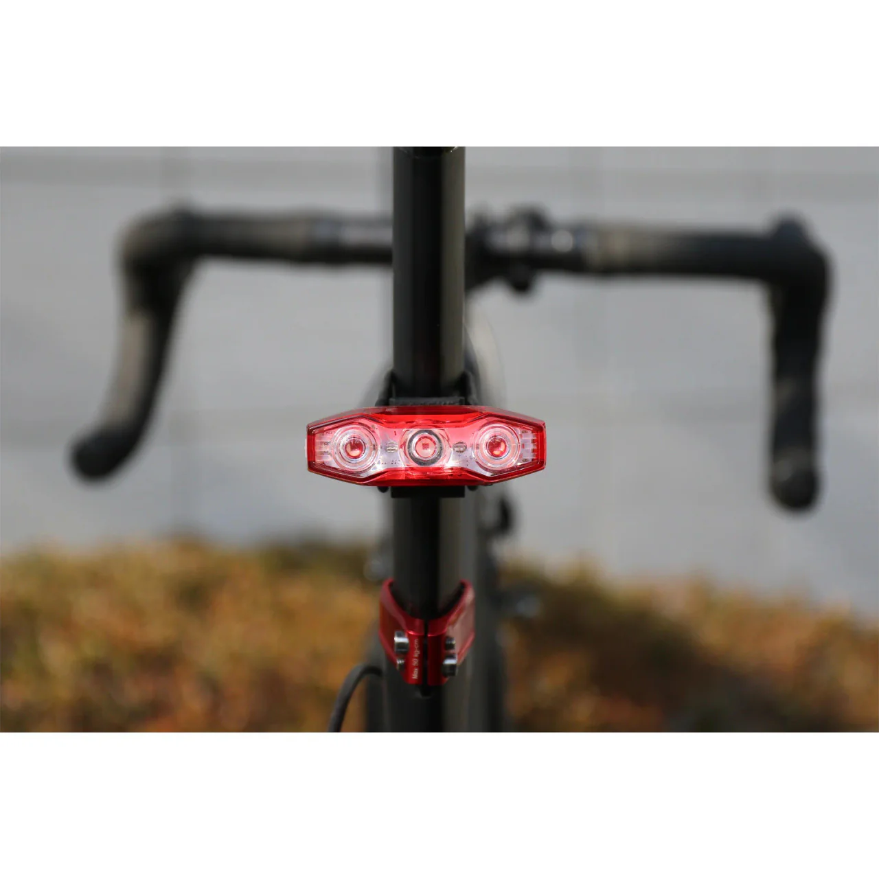 CatEye Viz 300 USB-C Rechargeable Rear Bicycle Light | MTB ROAD GRAVEL - Image 3