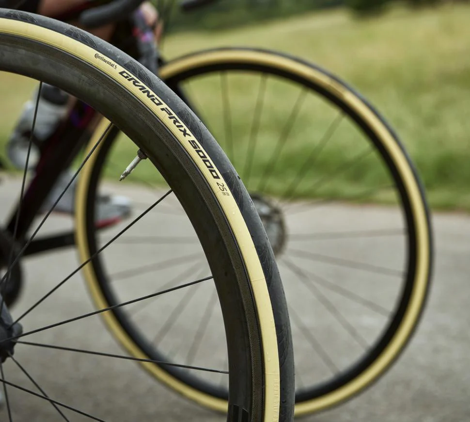 Continental GP5000 Clincher Folding Road Tyre 700 x 25c In Black/Cream 101947 - Image 2