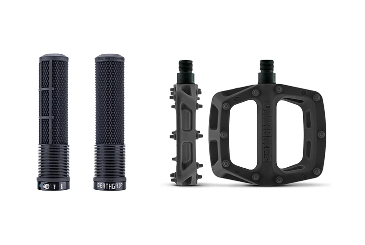 DMR MTB  V6 Platform Pedals & DMR DeathGrip2 Flangeless Handlebar Grips Bundle In Black - Image 4