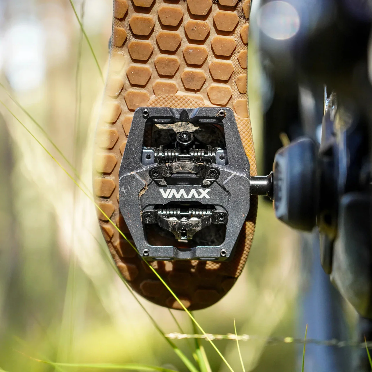 DMR VMAX Clip In SPD Pedals - Image 2