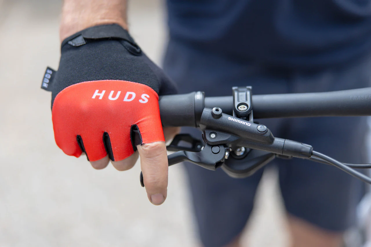 HUDS Fingerless Cycling Mitts In Red Road, Gravel and MTB - Image 2