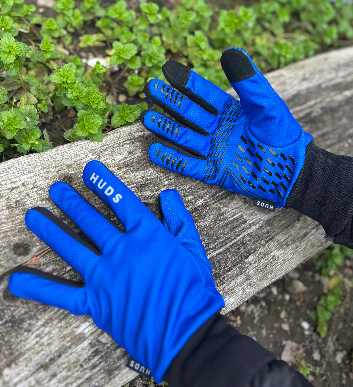 HUDS Wind Stop Thermal Lined Lightweight Warm Cycling Winter Gloves In Blue - Image 4