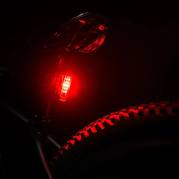 Lezyne Strip Drive 300+ USB-C Charging Waterproof Rear Light - Image 2