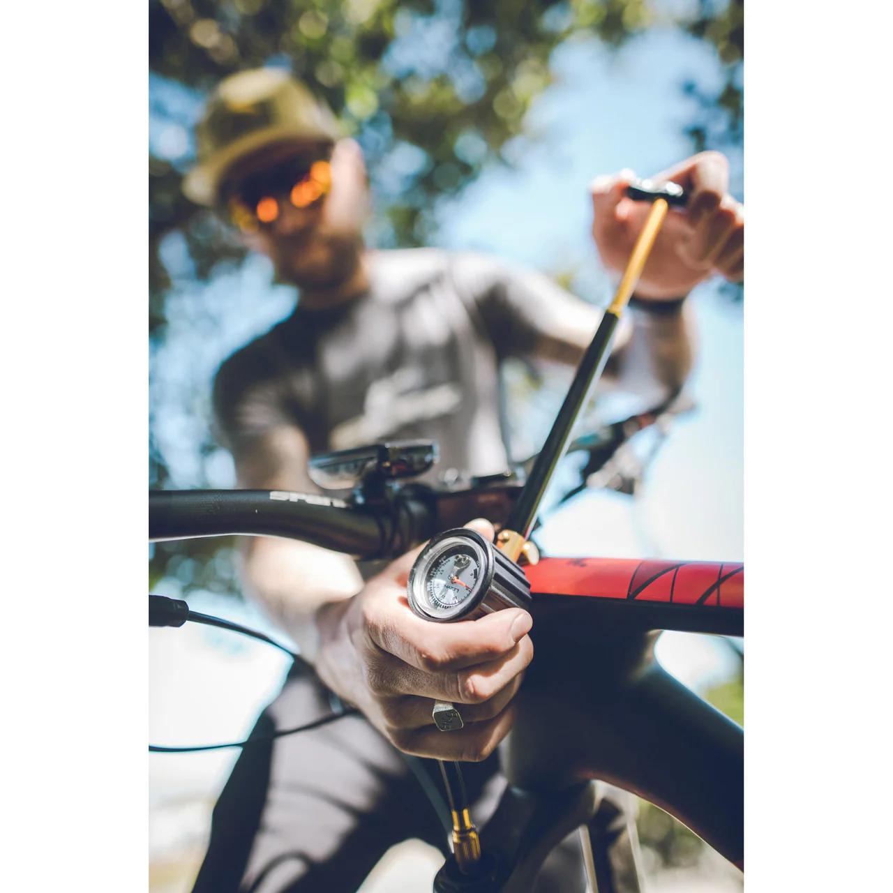 Lezyne Analogue Shock Drive Hand Pump - Image 4