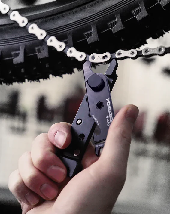 Lezyne Multi Chain Pliers 6-in-1 CNC Machined Tool - Perfect for the Riding Tool Kit - Image 4