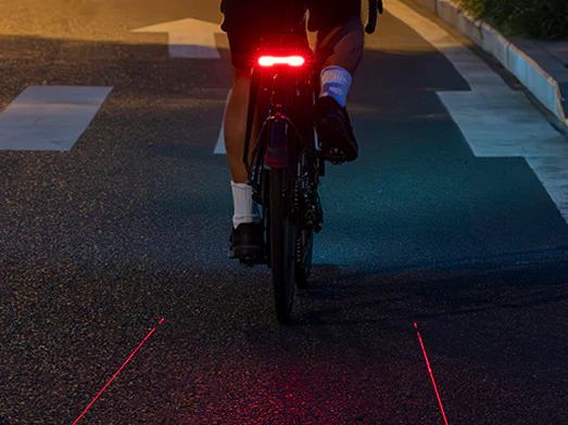 Ravemen NT101 Commuter Signal 160 Lumens Bicycle Rear Light With Bike Turn Signals & Brake Detection - Image 3