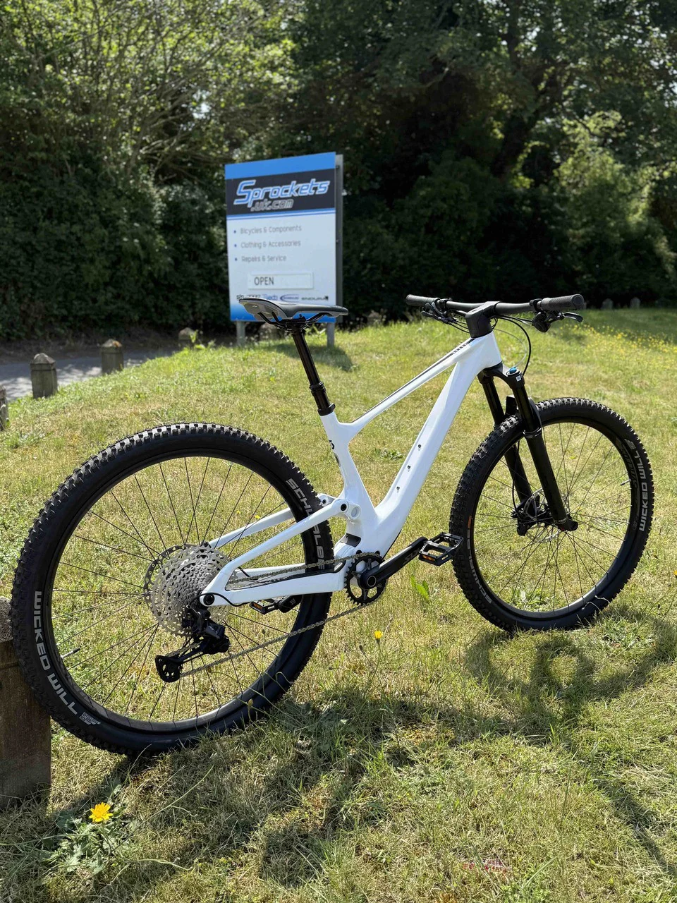 SCOTT Spark 930 Full Suspension Mountain Bike White - Size Medium In Our Showroom RRP £4199 - Image 4