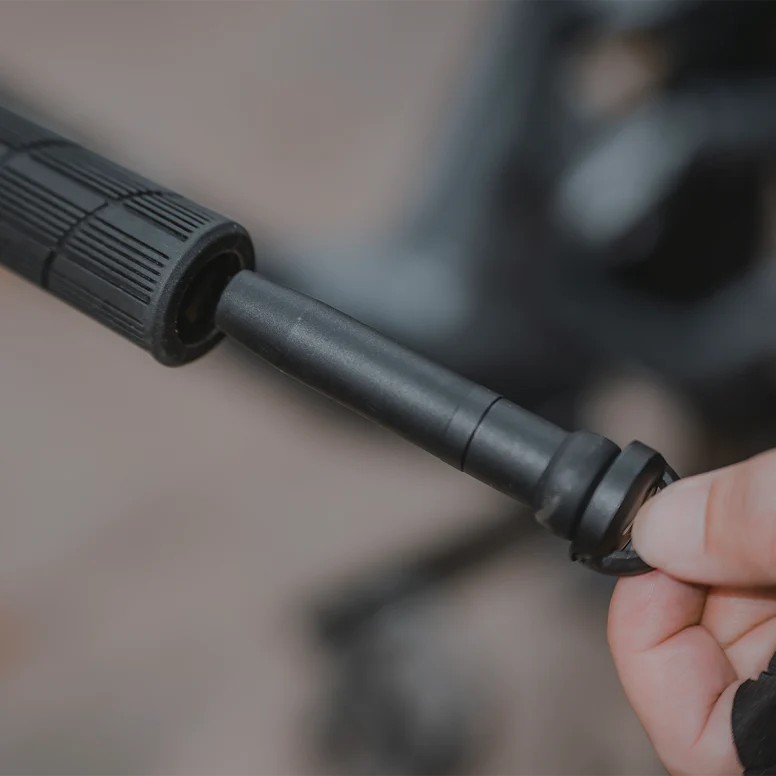 Topeak Plug n Tool Mountain Tubeless Repair Kit - Image 6